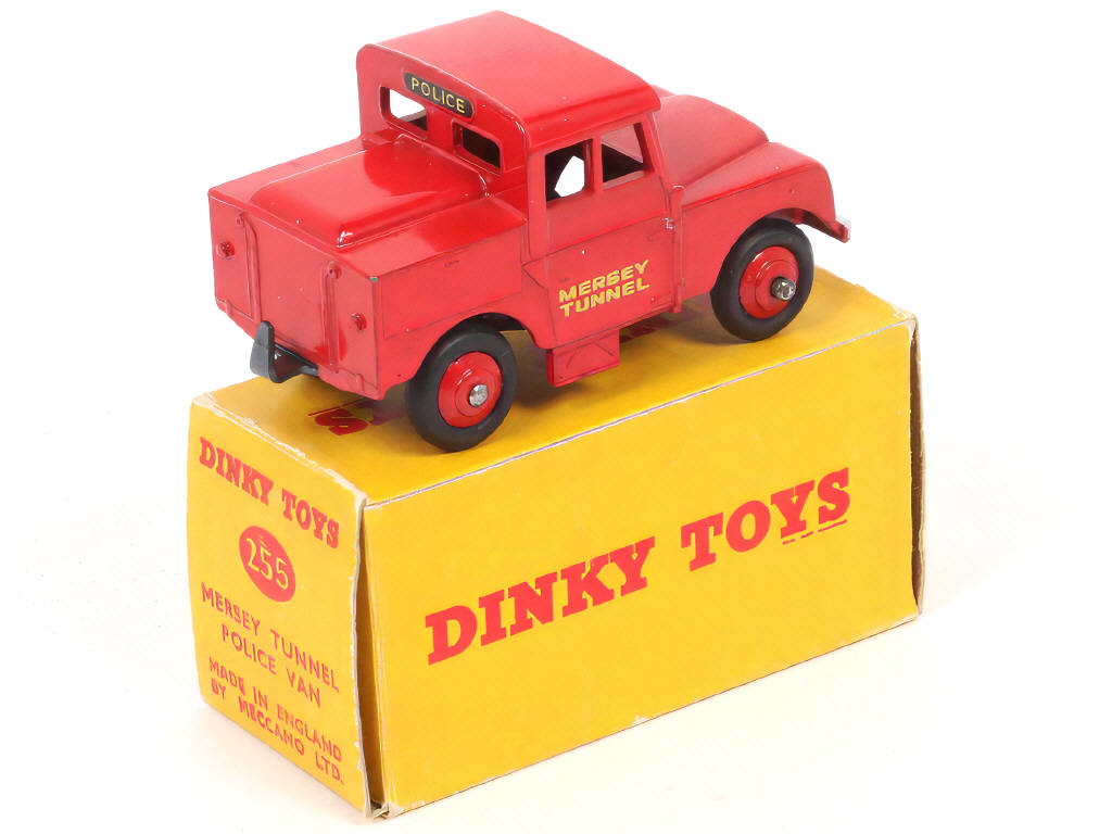 Lot 280 - DINKY TOYS (GB) (1)