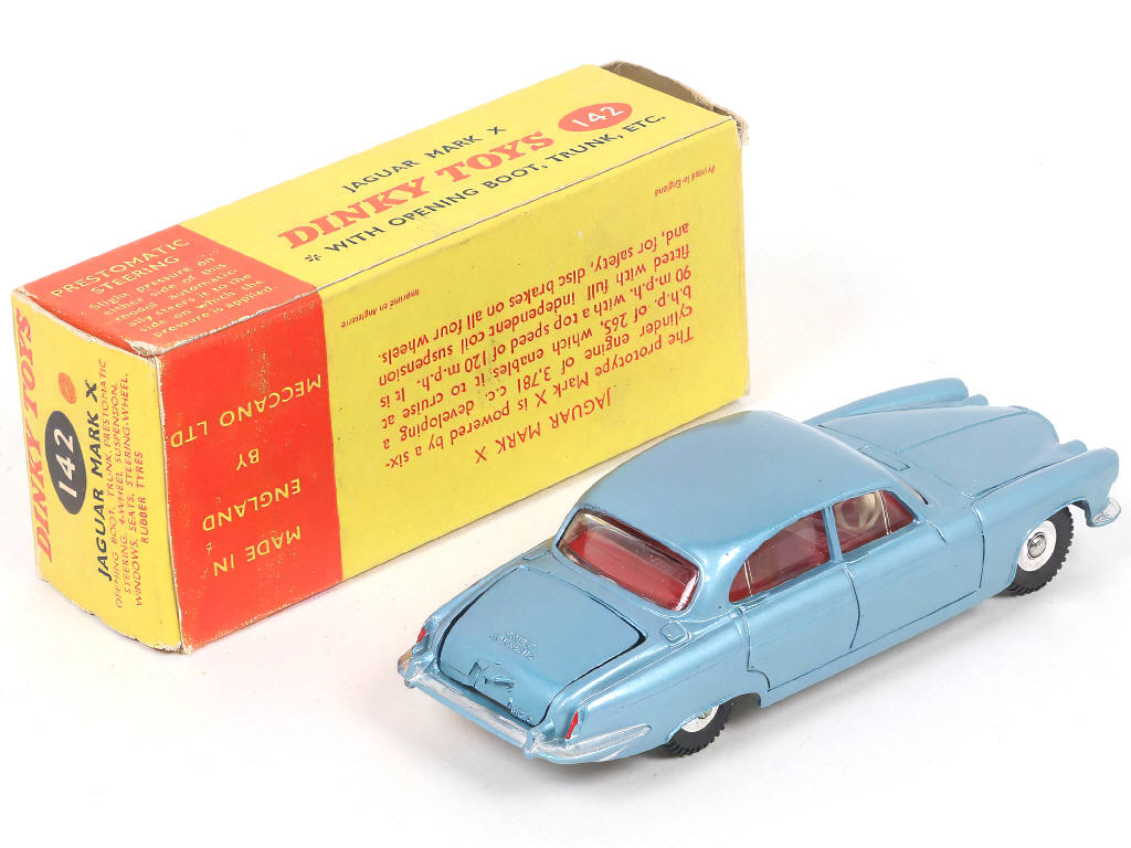 Lot 287 - DINKY TOYS (GB) (1)