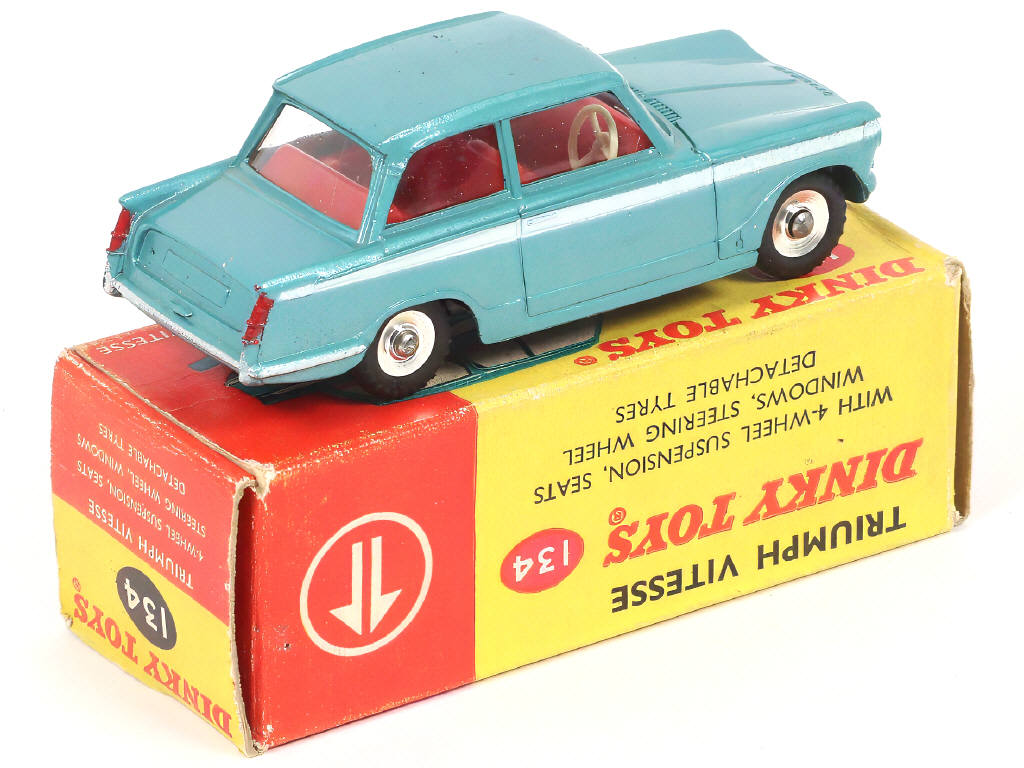 Lot 285 - DINKY TOYS (GB) (1)