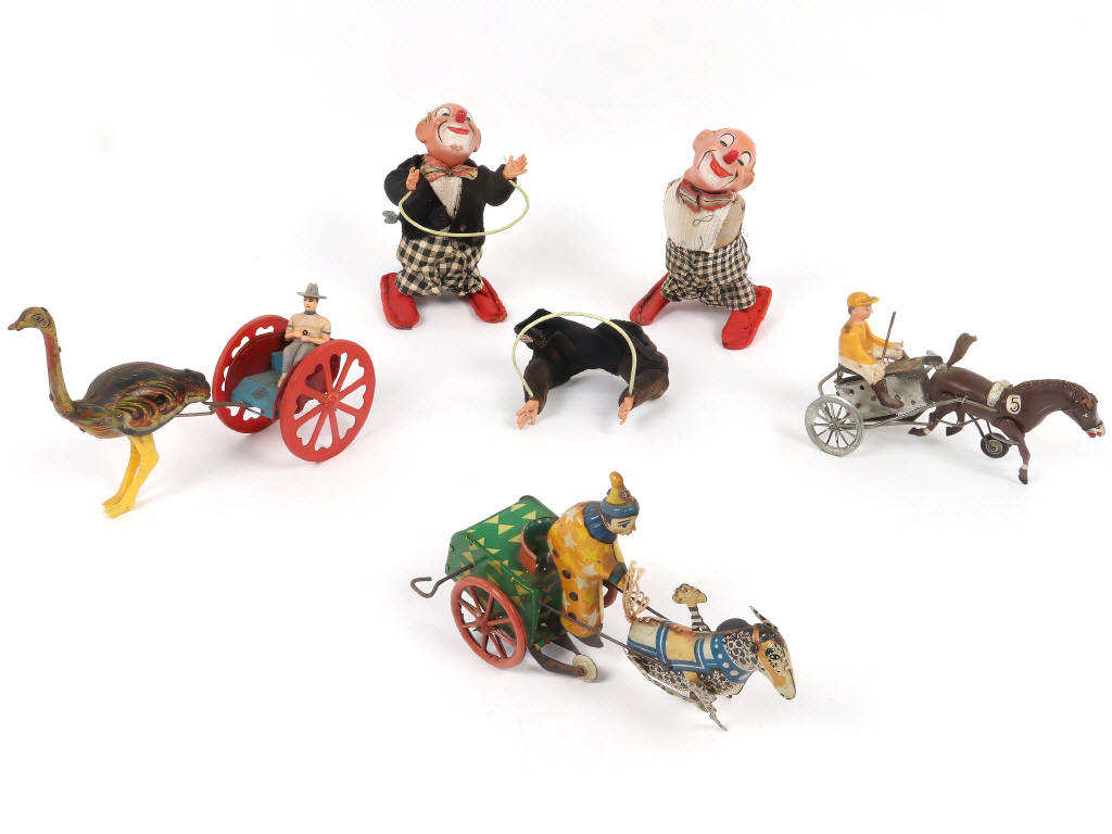 Lot 14 - DIVERS (5)