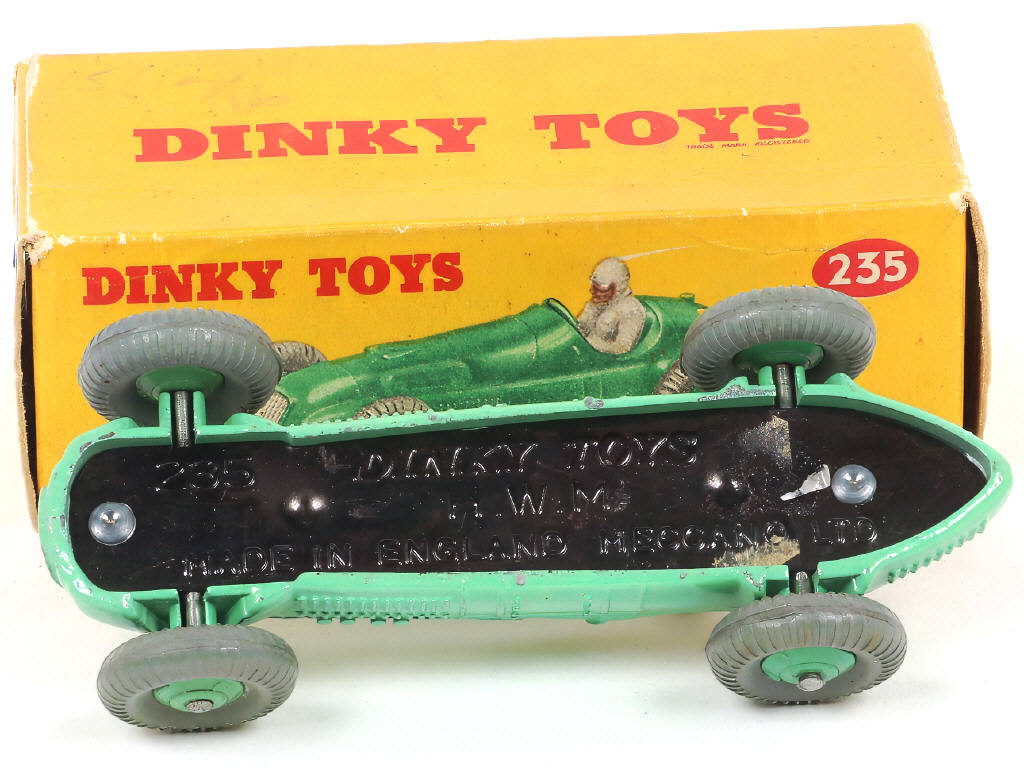 Lot 273 - DINKY TOYS (GB) (1)