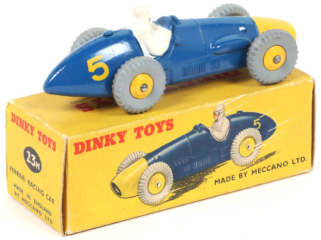 Lot 272 - DINKY TOYS (GB) (1)