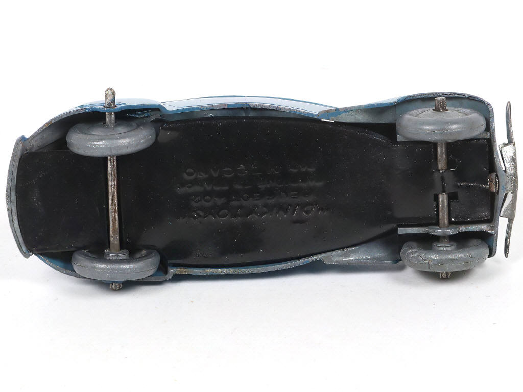 Lot 297 - DINKY TOYS (FRANCE) (1)