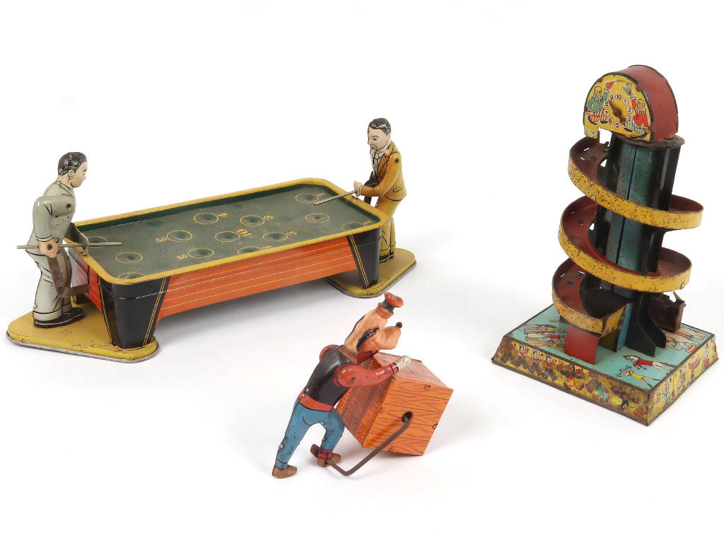 Lot 13 - DIVERS (3)