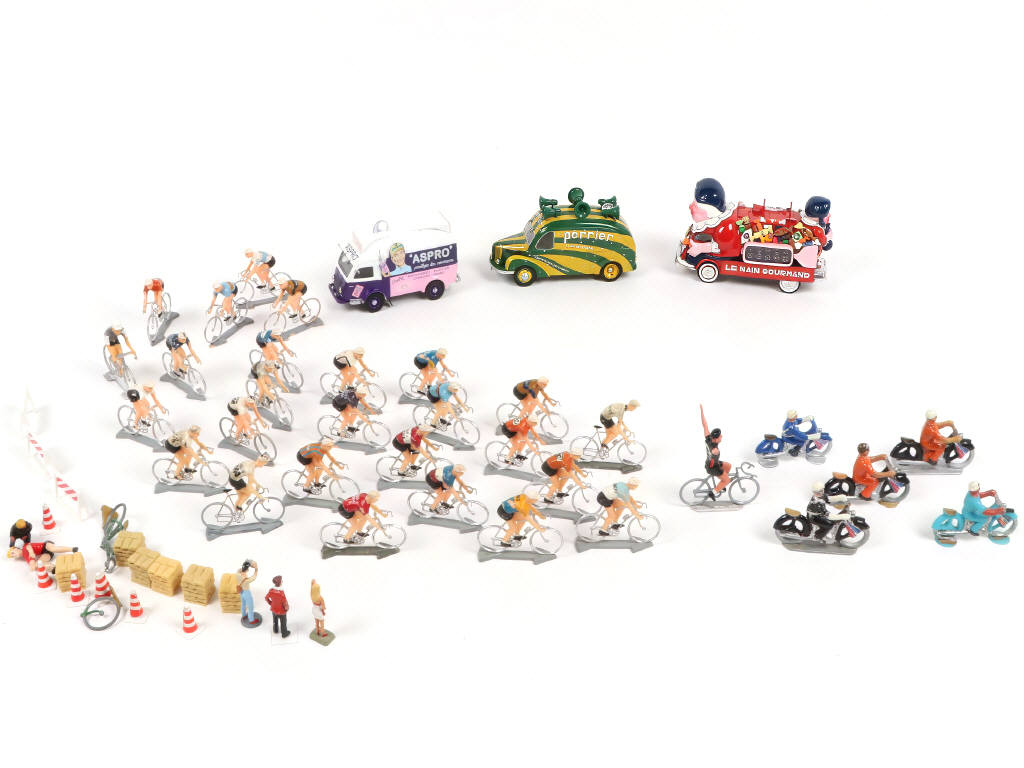Lot 7 - DIVERS (57)