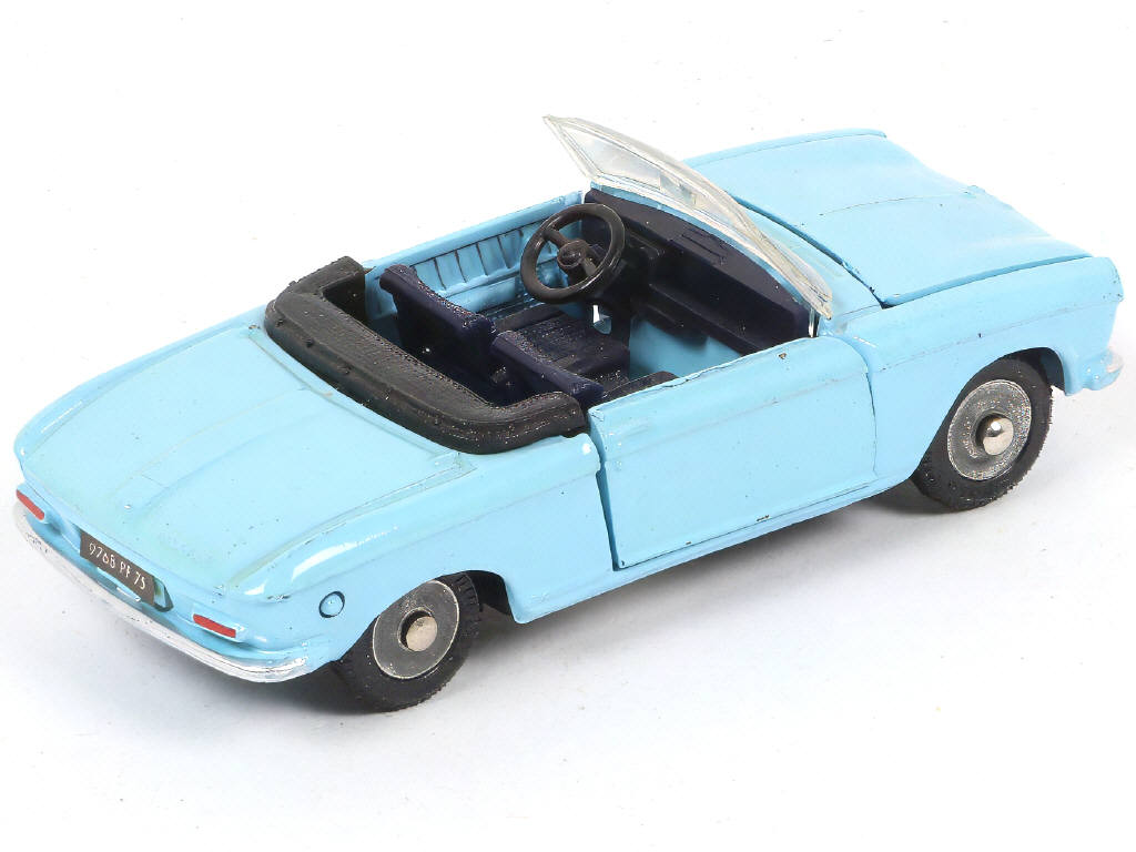 Lot 300 - DINKY TOYS (FRANCE) (1)