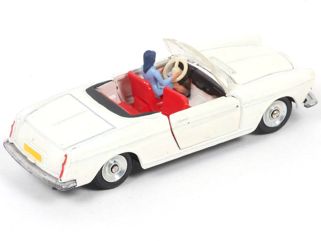 Lot 301 - DINKY TOYS (FRANCE) (1)