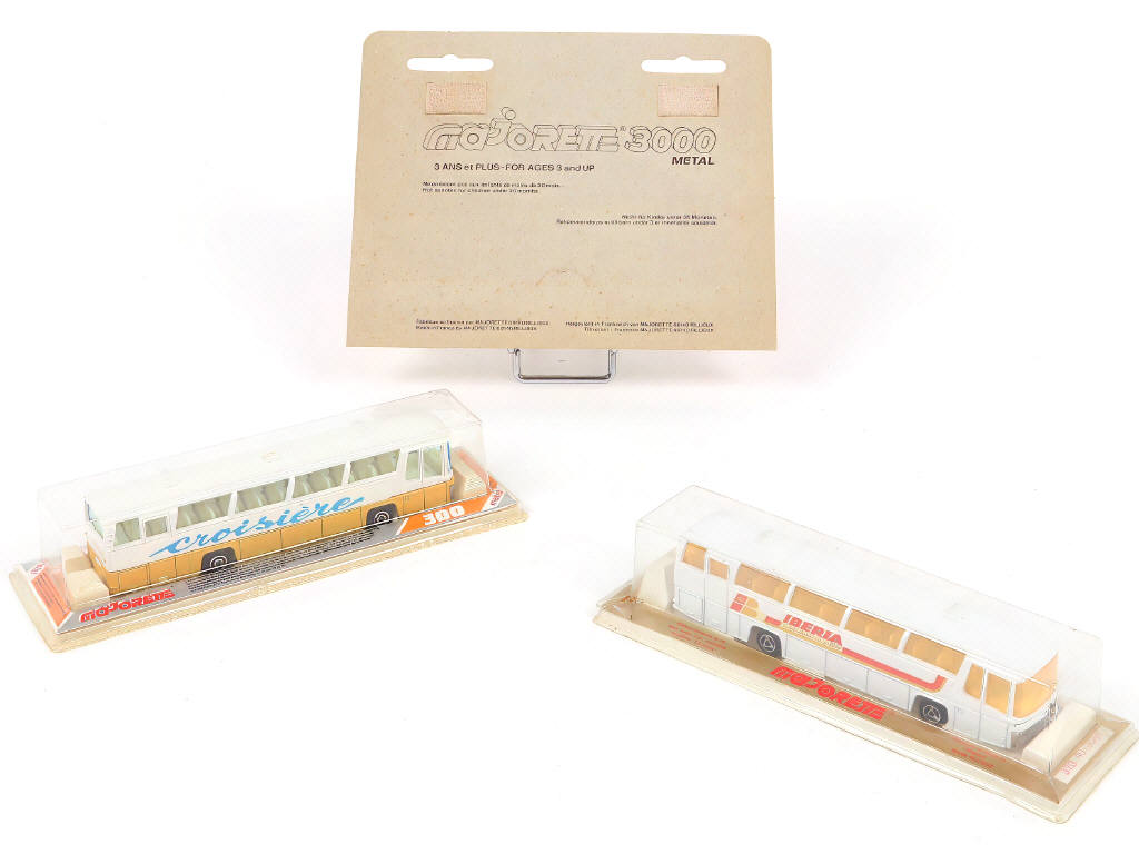 Lot 222 - MAJORETTE (FRANCE) (3)