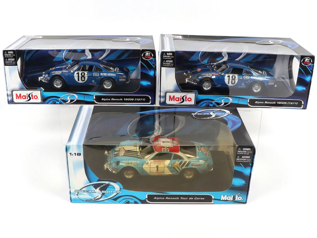 Lot 45 - MAISTO (CHINE) (3)