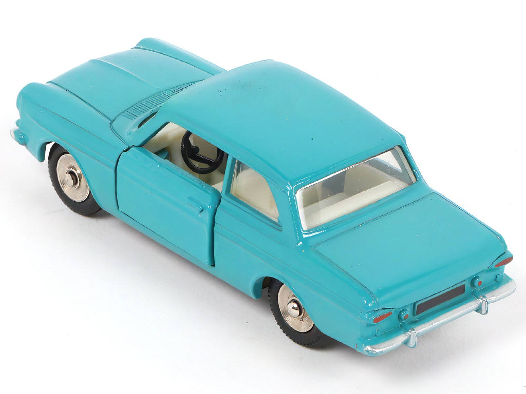 Lot 313 - DINKY TOYS (FRANCE) (1)