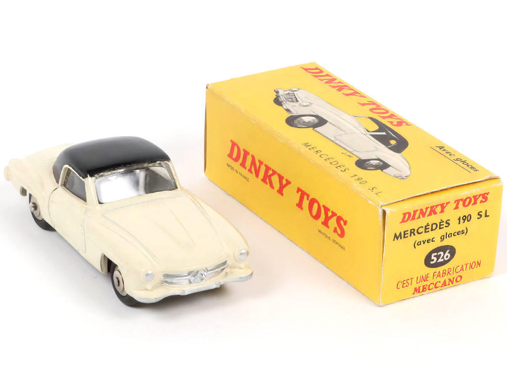 Lot 305 - DINKY TOYS (FRANCE) (1)