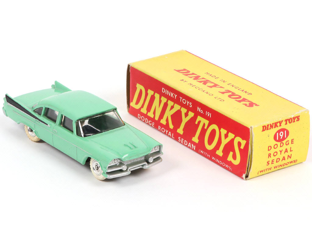 Lot 284 - DINKY TOYS (GB) (1)