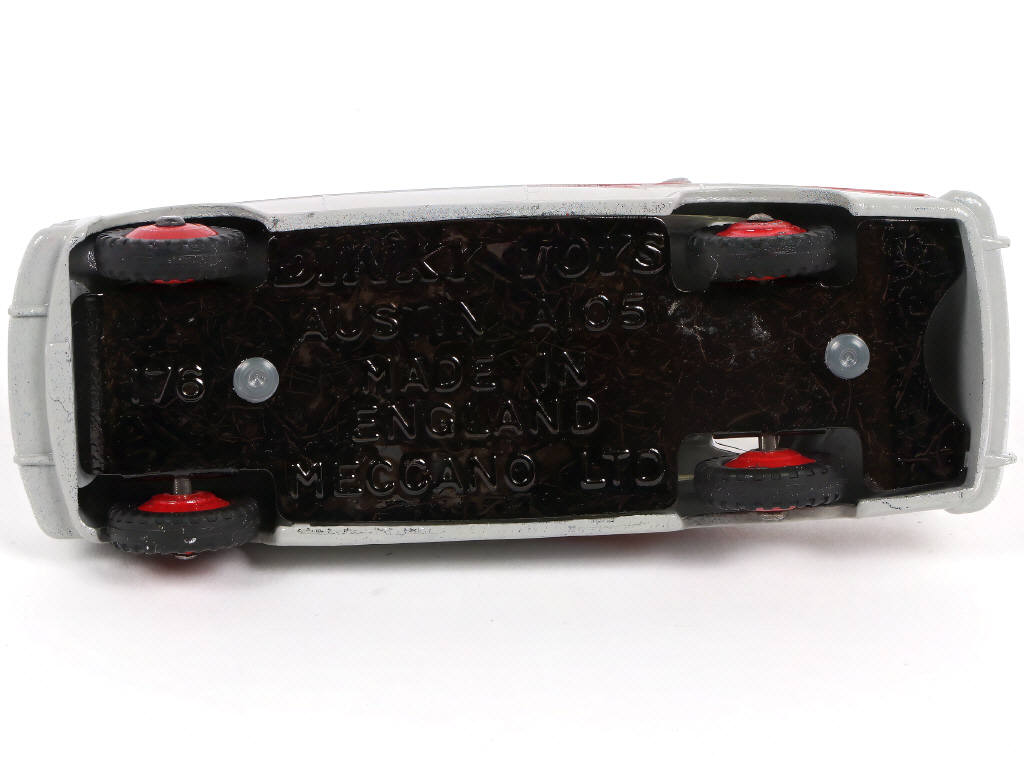 Lot 277 - DINKY TOYS (GB) (1)