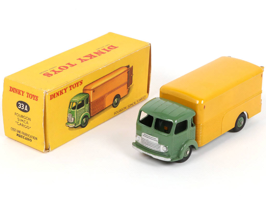Lot 316 - DINKY TOYS (FRANCE) (1)