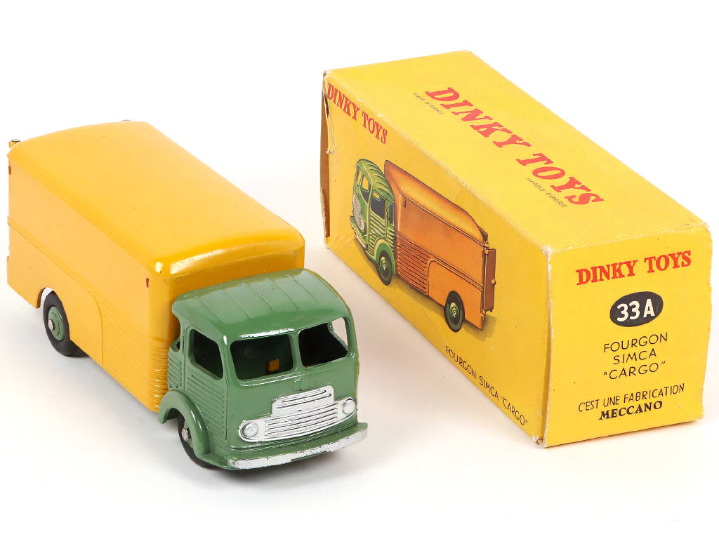 Lot 316 - DINKY TOYS (FRANCE) (1)