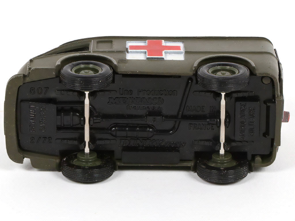 Lot 320 - DINKY TOYS (FRANCE) (1)