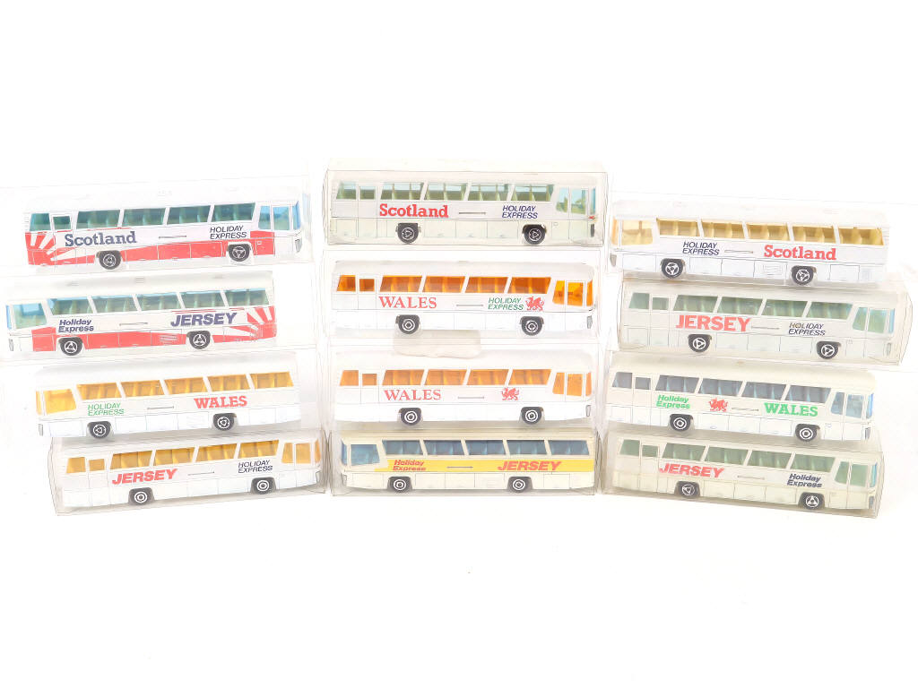 Lot 229 - MAJORETTE (FRANCE) (12)
