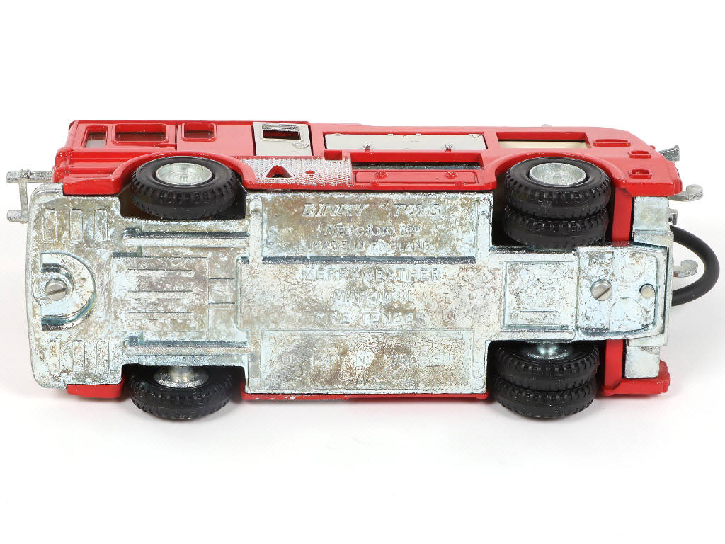 Lot 271 - DINKY TOYS (GB) (1)