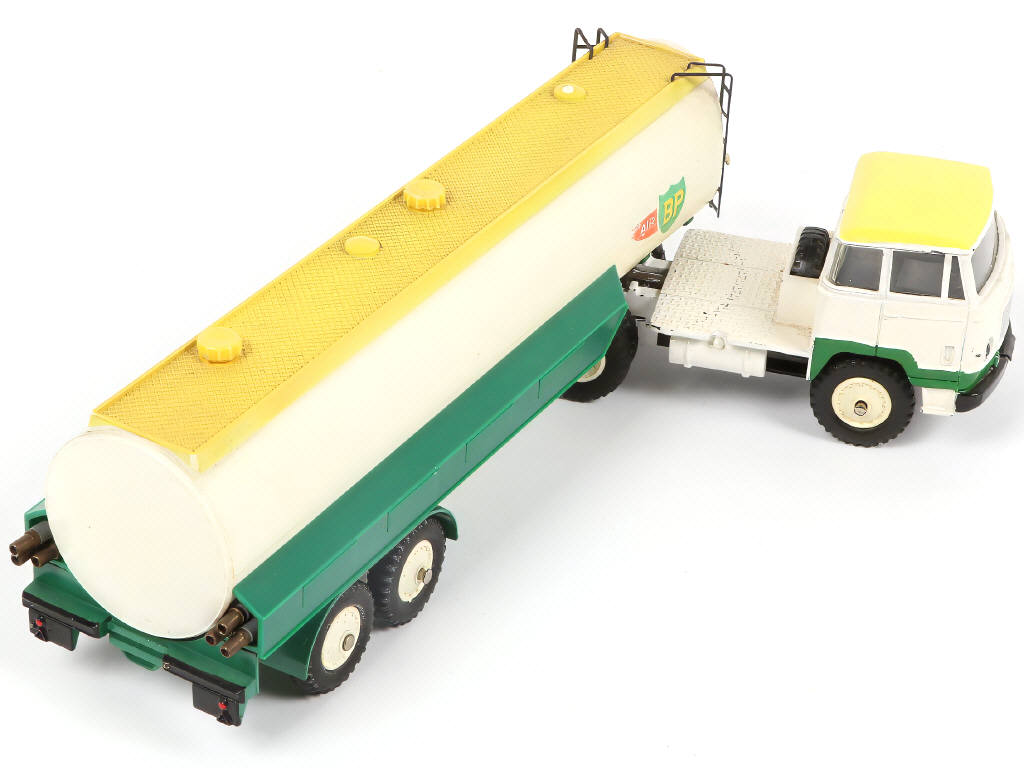 Lot 249 - DINKY TOYS (FRANCE) (1)