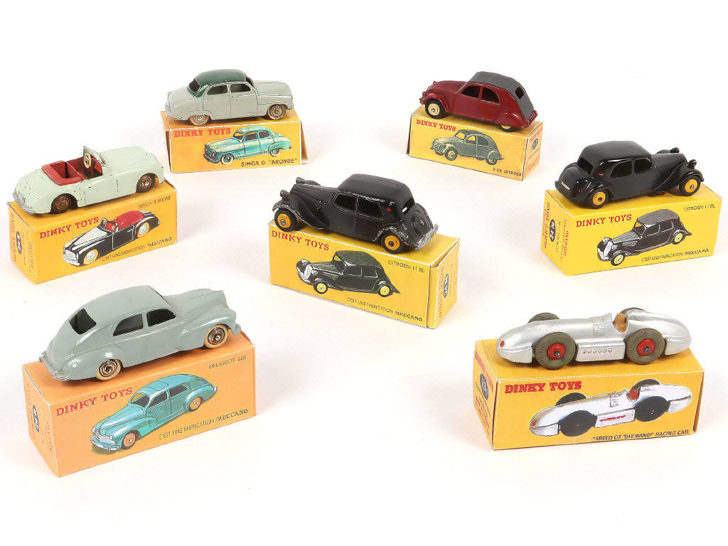 Lot 264 - DINKY TOYS (FRANCE) (7)