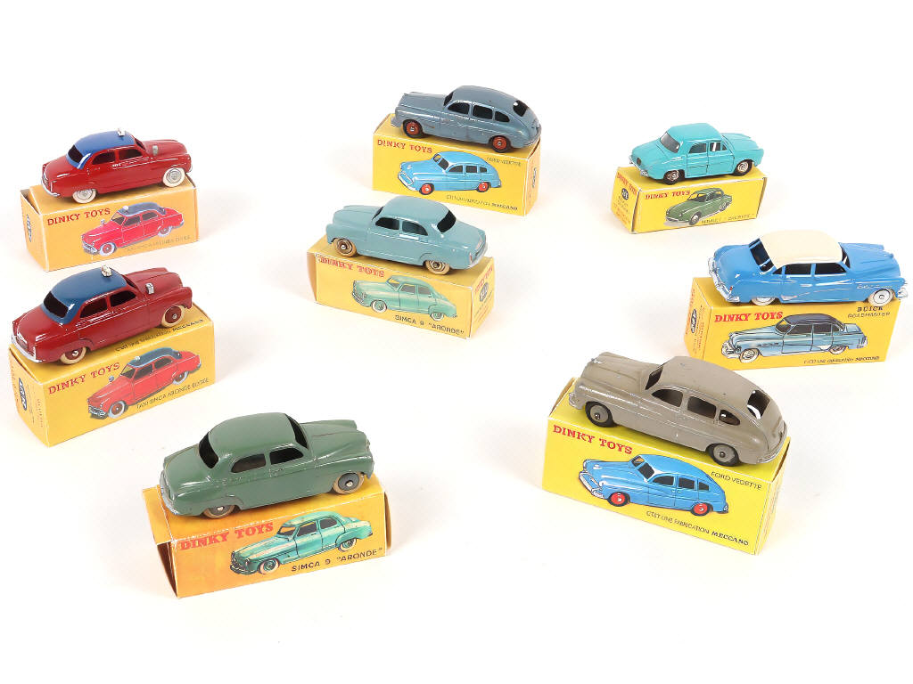 Lot 270 - DINKY TOYS (FRANCE) (8)