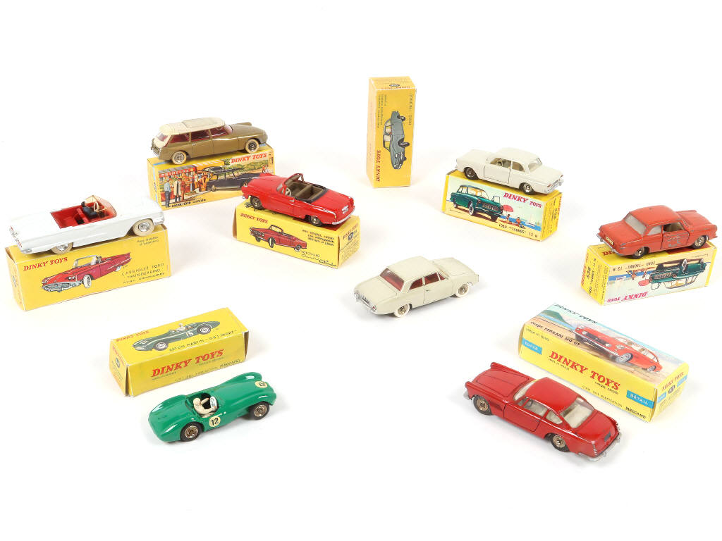Lot 269 - DINKY TOYS (FRANCE) (8)