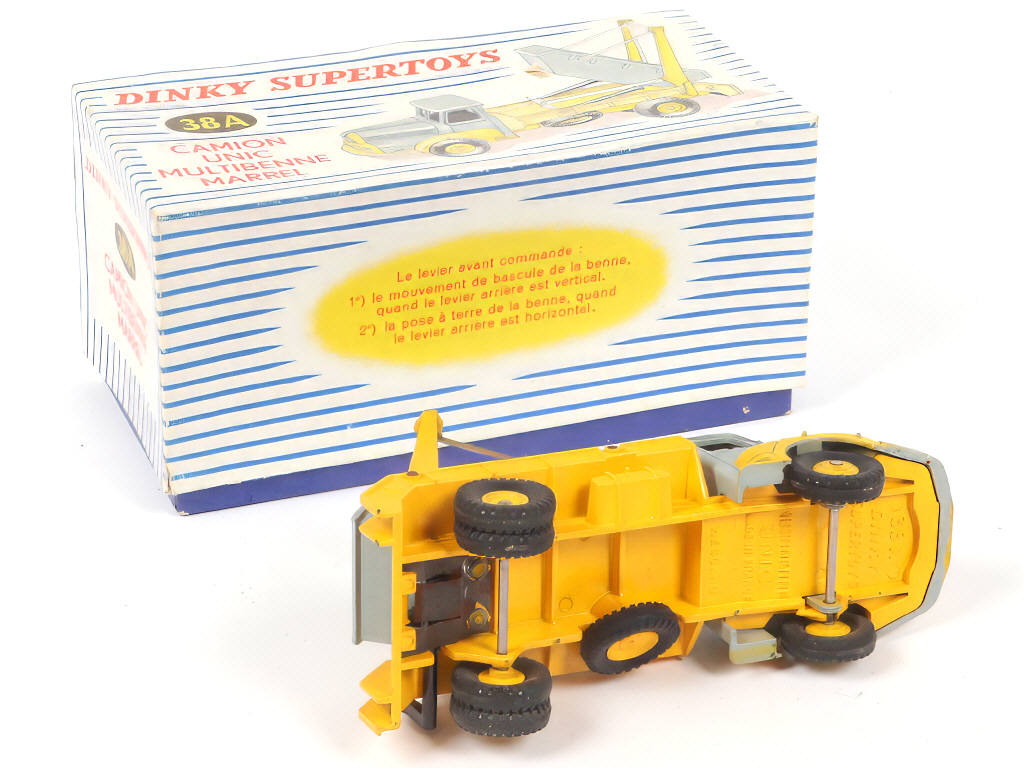 Lot 232 - DINKY TOYS (FRANCE) (1)