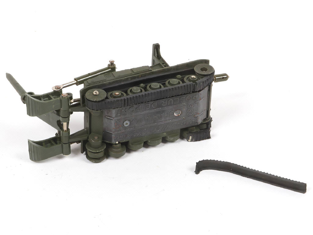 Lot 248 - DINKY TOYS (FRANCE) (1)