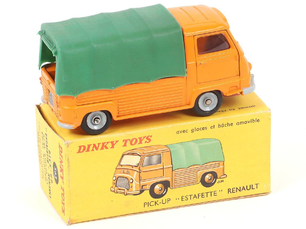 Lot 246 - DINKY TOYS (FRANCE) (1)