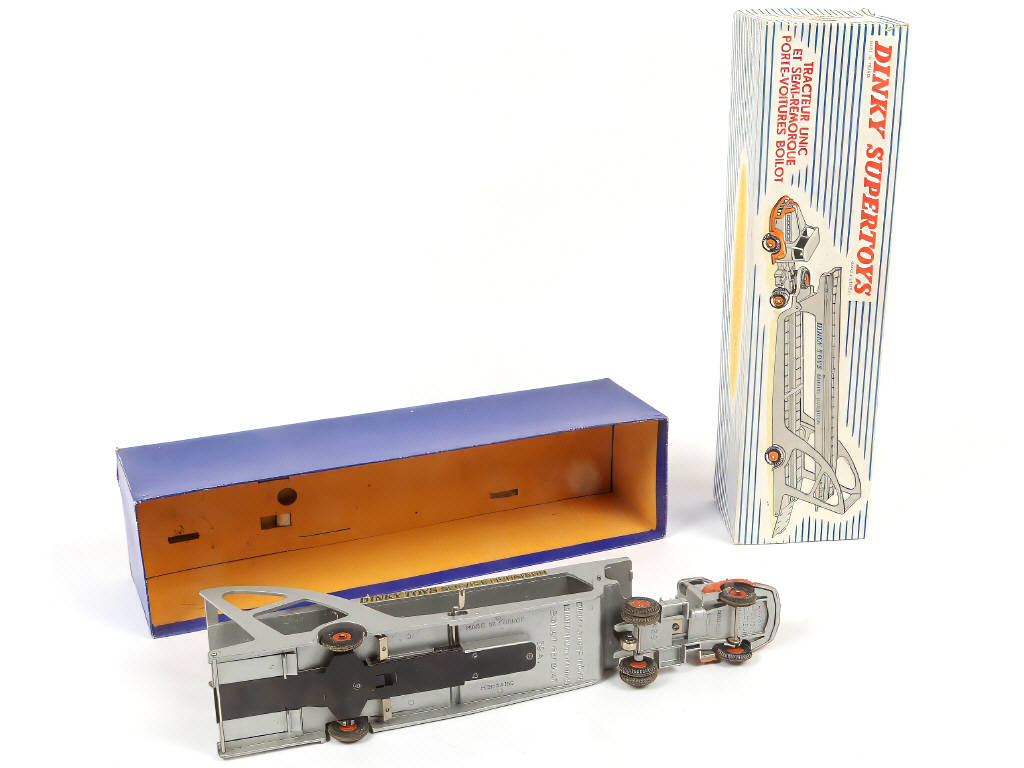 Lot 250 - DINKY TOYS (FRANCE) (1)