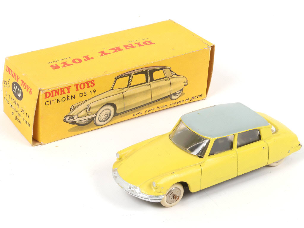 Lot 222 - DINKY TOYS (FRANCE) (1)