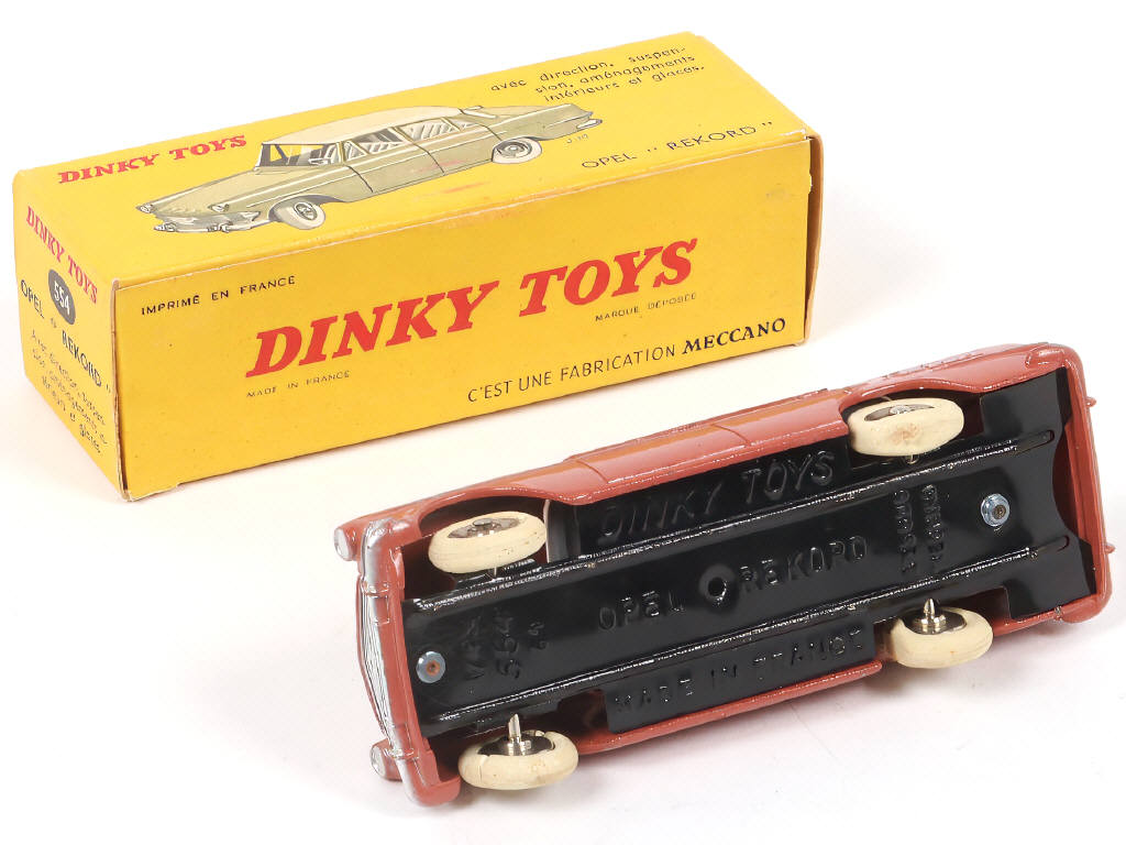 Lot 245 - DINKY TOYS (FRANCE) (1)
