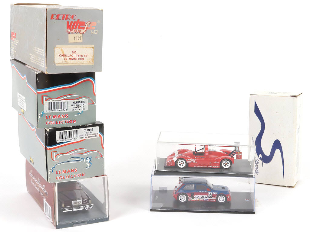 Lot 70 - DIVERS (6)