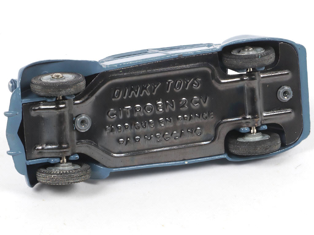 Lot 241 - DINKY TOYS (FRANCE) (1)