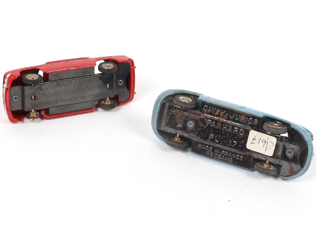 Lot 221 - DINKY TOYS (FRANCE) Série JUNIOR (2)