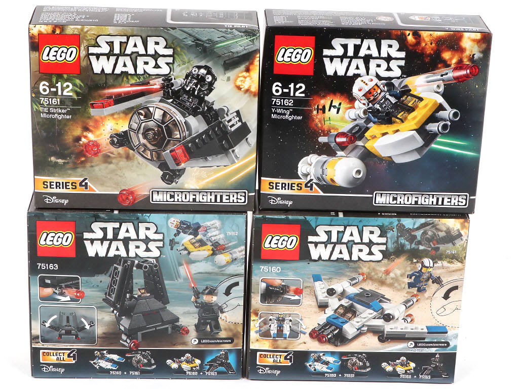 Lot 184 - LEGO (DANEMARK) (4)