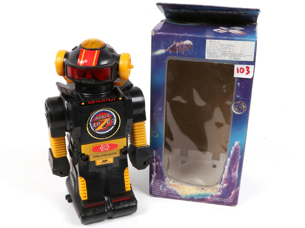 Lot 53 - DIVERS (5)