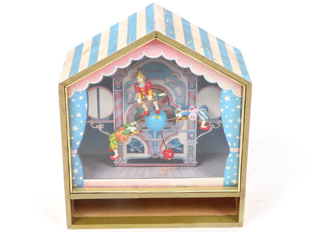 Lot 128 - DIVERS (6)