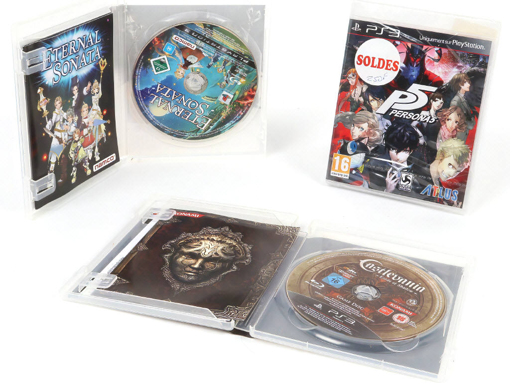 Lot 36 - SONY (JAPON) (3)