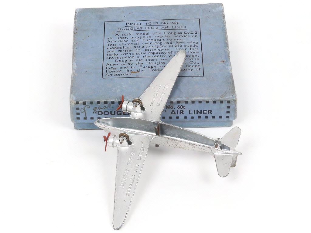 Lot 303 - DINKY TOYS (GB) (1)