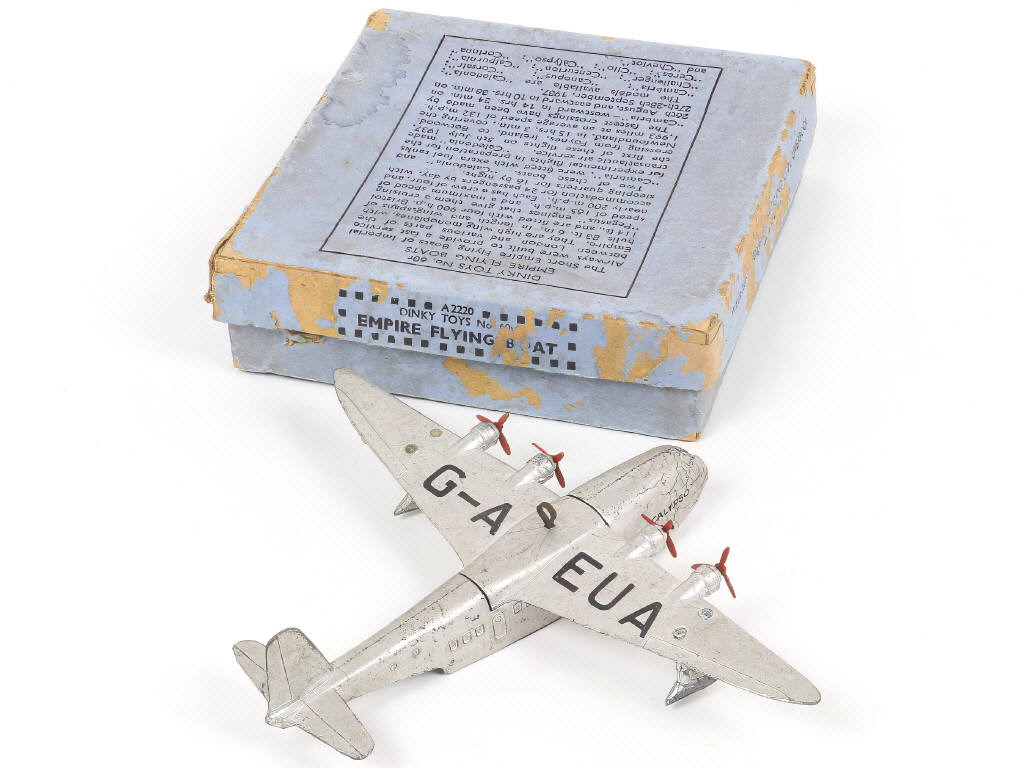 Lot 301 - DINKY TOYS (GB) (1)