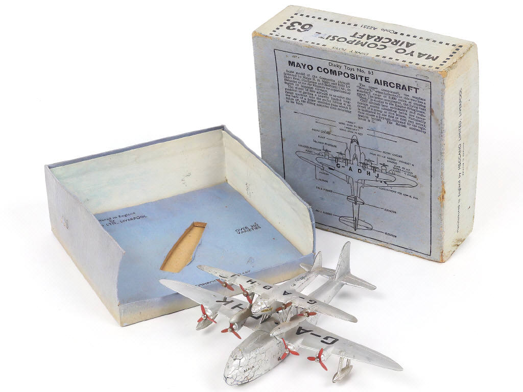 Lot 306 - DINKY TOYS (GB) (1)