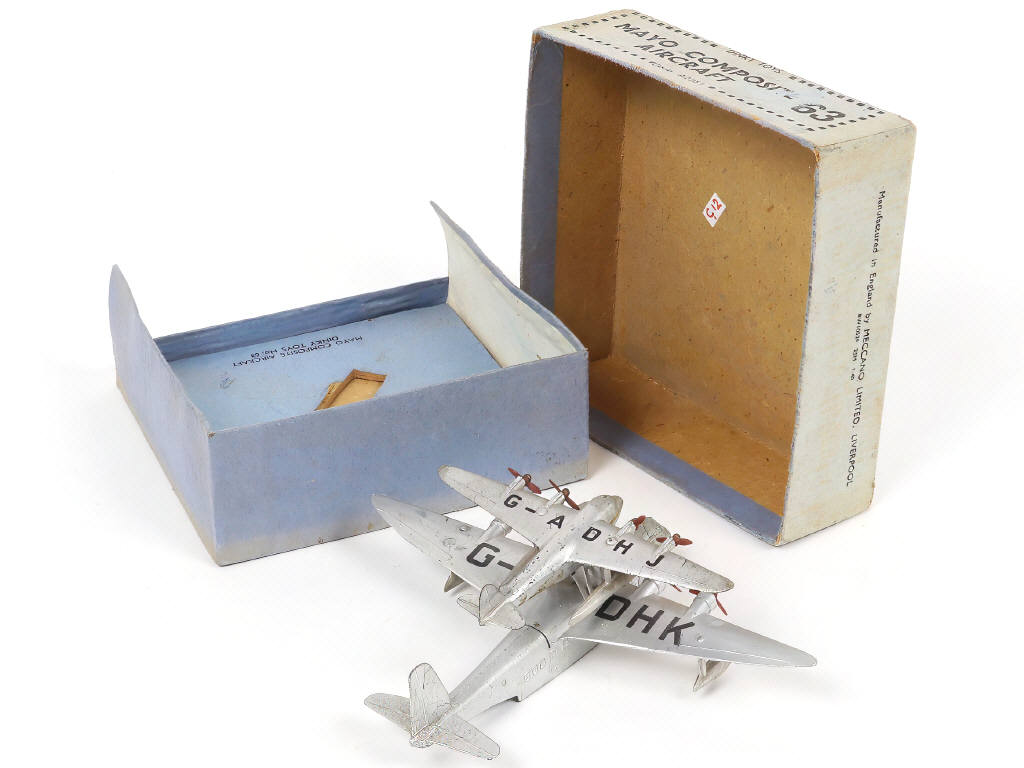 Lot 306 - DINKY TOYS (GB) (1)