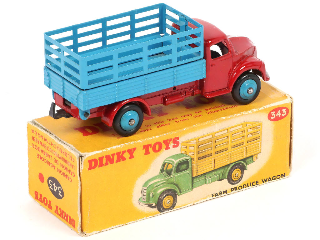 Lot 319 - DINKY TOYS (GB) (1)