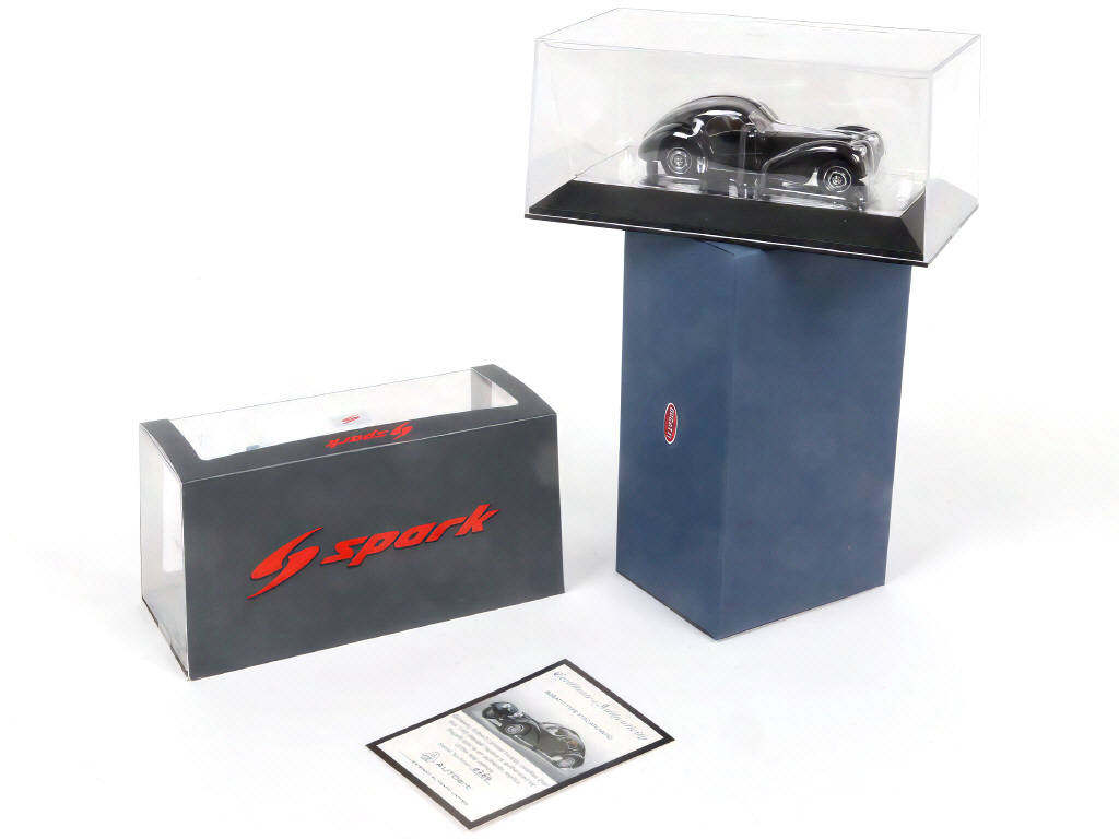 Lot 52 - DIVERS (2)