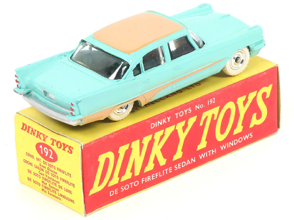 Lot 317 - DINKY TOYS (GB) (1)