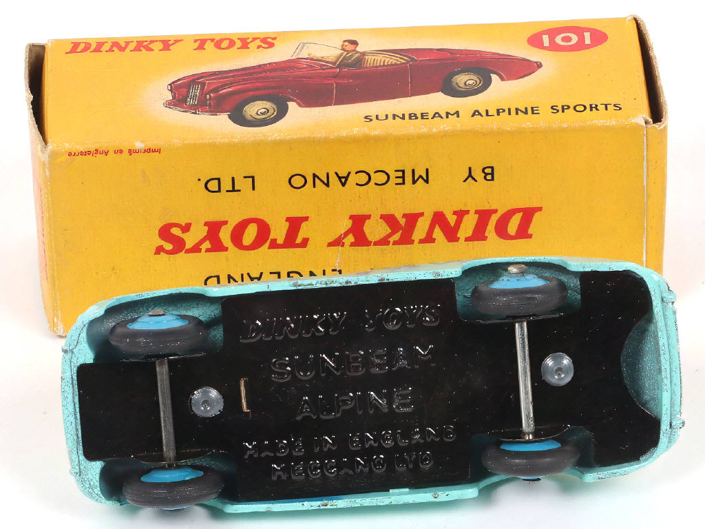 Lot 309 - DINKY TOYS (GB) (1)