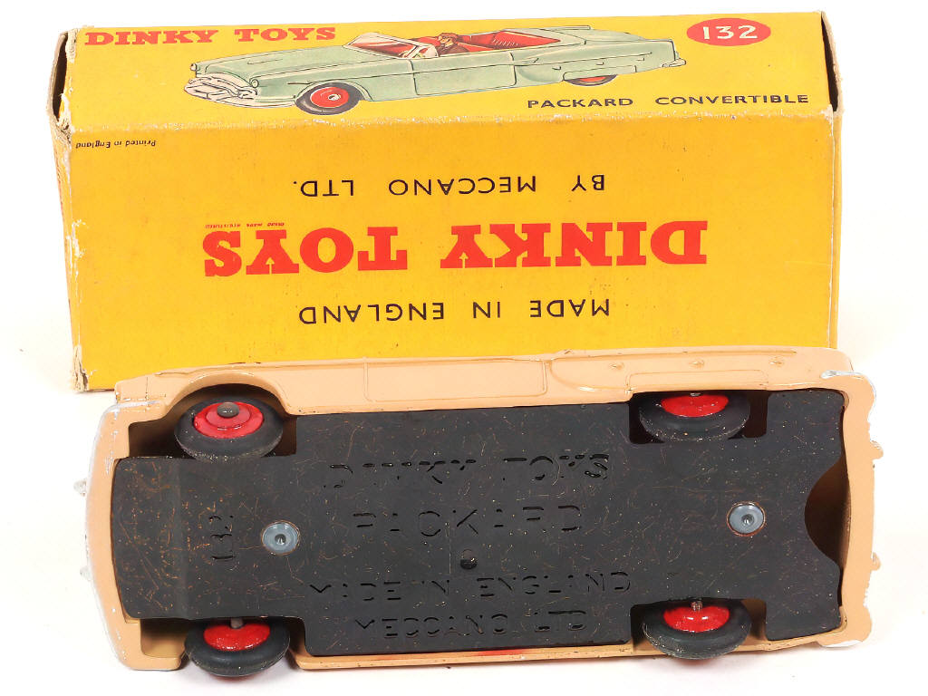 Lot 312 - DINKY TOYS (GB) (1)