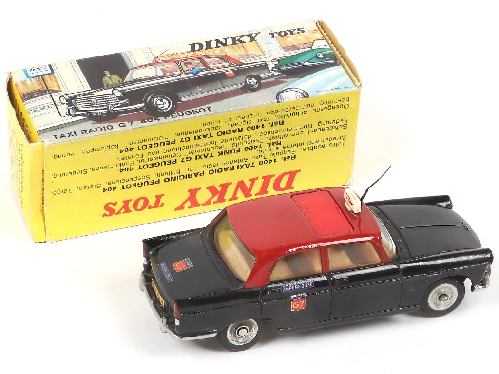 Lot 334 - DINKY TOYS (FRANCE) (1)
