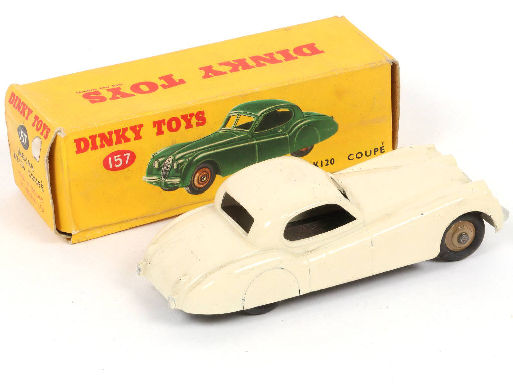 Lot 313 - DINKY TOYS (GB) (1)